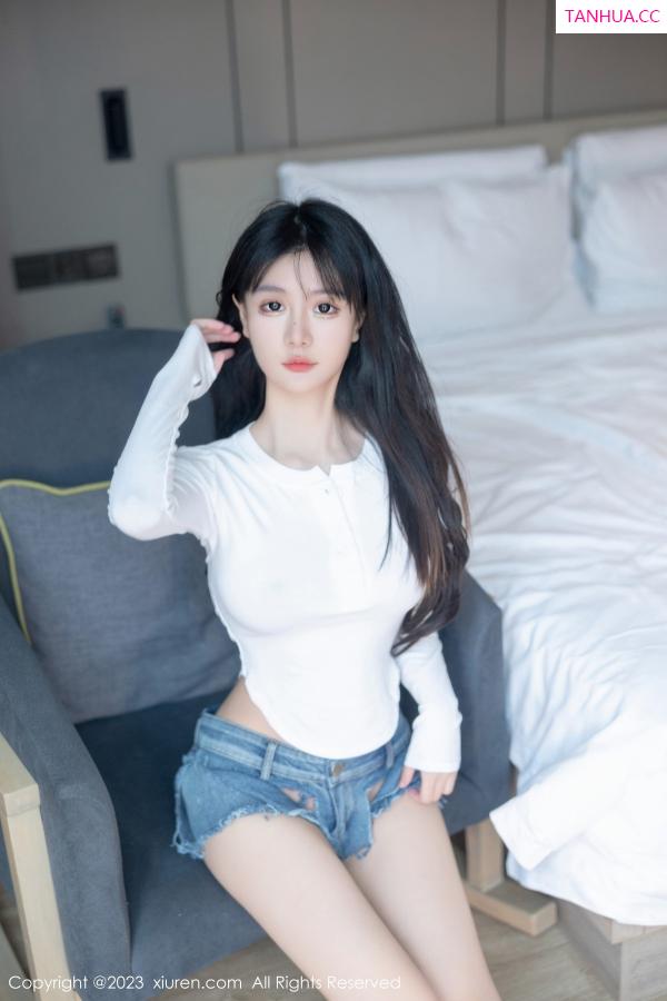   [XiuRen]高清写真图 2023.06.30 No.7010 幼幼 清纯美腿第12张图片